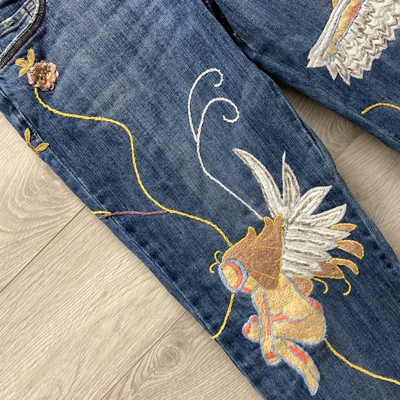 Switch USA Embroidered Denim - Picture 4 of 16